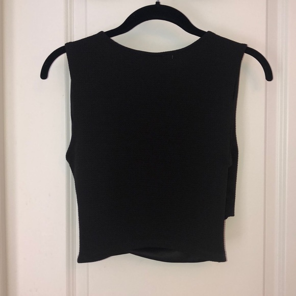 Cross-Cross Crop Top - Picture 2 of 4